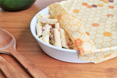 beeswax wrap to storage food, a reusable wrap plastic-free